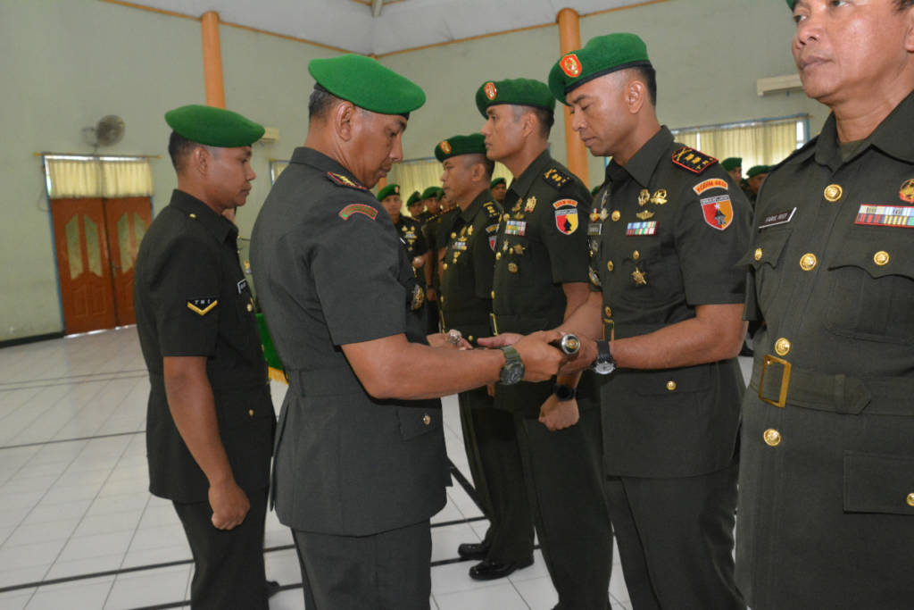 Danrem 084 Bhaskarar Jaya mutasi Kepala Staf Korem (Kasrem), Kasi Intel, Kasi Teritorial dan Dandim 0830/Surabaya Utara pada Kamis, 11 Januari 2018. Foto: Istimewa