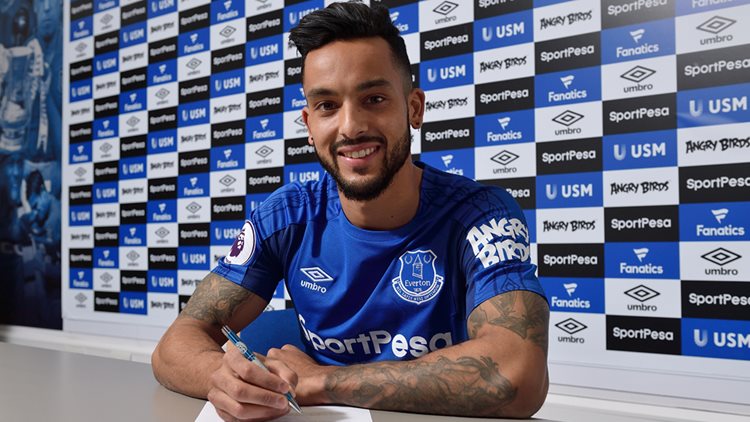 Theo Walcott resmi menjadi pemain Everton dari Arsenal. Foto: @Everton