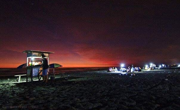 Suasana Malam di Pantai Parangtritis. Foto: Dok. Imgrum @yogyakartacity