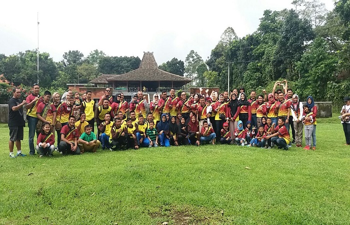 Meriahkan HUT Korps Kavaleri Bersama Anak Yatim Piatu.