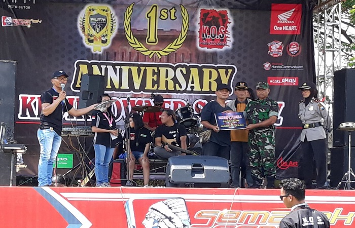 Ribuan bikers dari Kediri maupun dari luar berkumpul di lapangan Gajah Mada dalam rangka Anniversary Kediri Owner Scoopy. Berlangsung pada Minggu (18/2). (Foto: Istimewa)