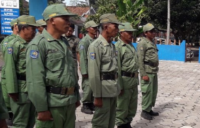 Pelindung Masyarakat (Linmas) adalah komponen dari pertahanan negara. (Foto: Dok. NusantaraNews/Sis)