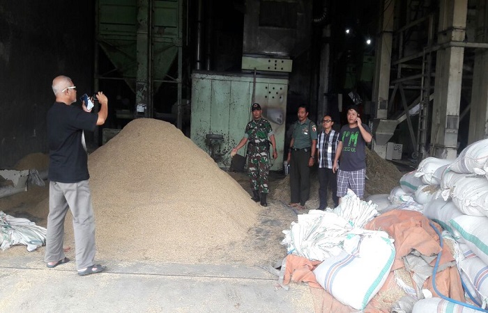 Stok stara beras di Bulog Sub Divre Jember saat ini mencapai 11.334 ton. (Foto: SIs/NusantaraNews)