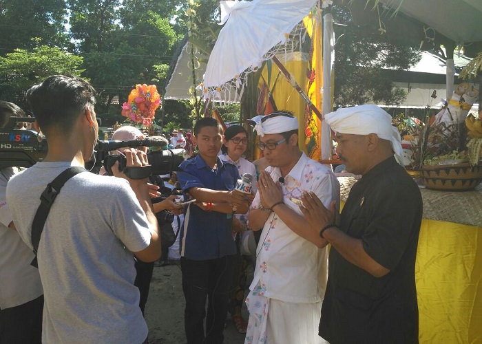 Parisada Hindu Dharma se-eks Kawedanan Pare menggelar kirab Melasti atau akrab dikenal Ogoh-Ogoh dalam rangka menyambut Hari Raya Nyepi tahun 1940 Saka.