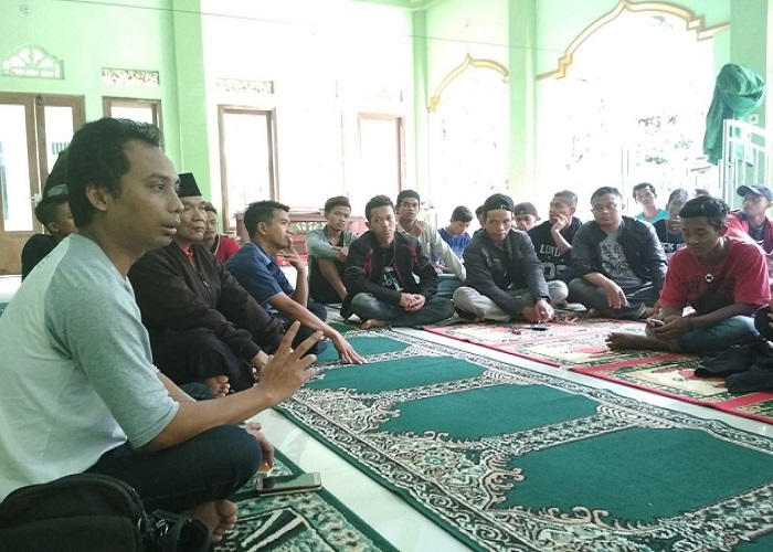 Asosiasi Pedagang Kaki Lima Indonesia Jawa Tengah dan Aliansi Petani Indonesia mengumpulkan pemuda desa di Boyolali, Jateng. (Foto: Istimewa)