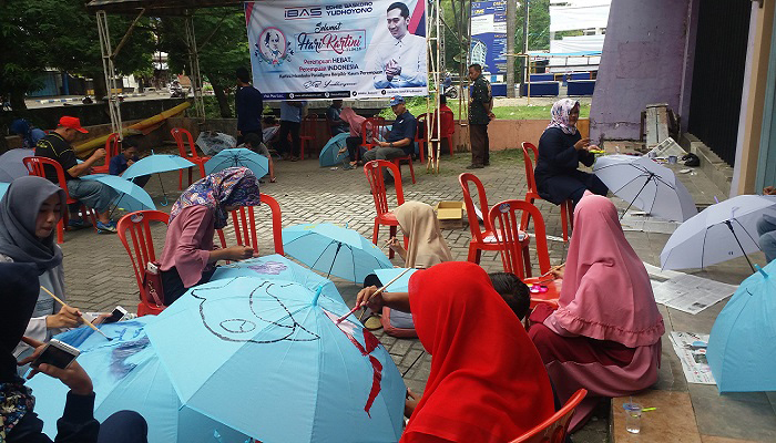 Lomba Melukis Sebagai Cara EBY Memperingati Hari Kartini di Bumi Reog Ponorogo