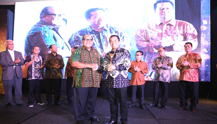 RevoIusi Mental Telkom Meraih Penghargaan Best of the Best BUMN