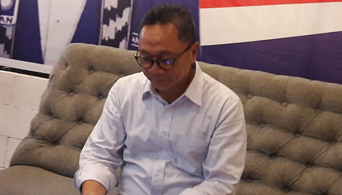 Ketua Umum PAN Zulkifli Hasal sebut koalisi parpol bentukannya tak akan memilih pemimpin yang suka mendatangkan TKA asal Tiongkok. (Foto: Setya/NusantaraNews)