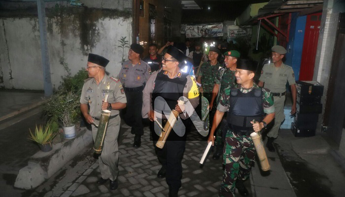 dandim kediri, letkol kav dwi agung sutrisno, kapolresta kediri, akbp anton haryadi, sahur ramadhan, poskamling aktif, sahur on the road, sahur kediri