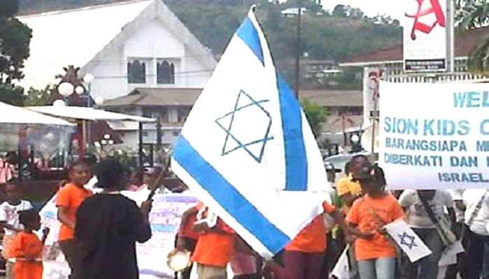 bendera israel, bendera israle papua, pengibaran bendera israel, bintang daud, lambang tauhid kristen, lambang tauhid nasrani, bendera bintang daud, konflik palestina-israel, orang papua, yesus keturunan daud, simbol israel, lambang bintang daud, bani israel, bendera bani israel, nusantaranews