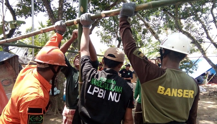 lombok barat, banser kendal, banser bagana, satkorcab kencal, masjid darurat, korban gempa, gempa lombok, nusantaranews