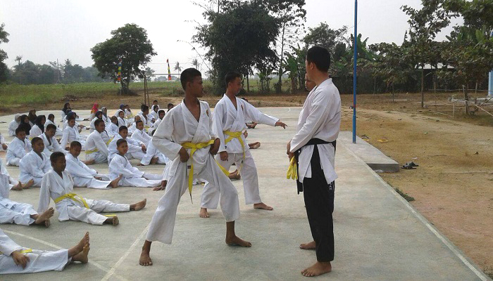 bela negara, bela diri, doa bangsa, sekolah doa bangsa, smp doa bangsa, generasi muda, generasi sehat, sehat jasmnai, sehat rohani, sehat fisik, aa zaki, ayep zaki, binaan ayep zaki, bandung karate club, olahraga bela diri, generasi muda sehat, nusantaranews