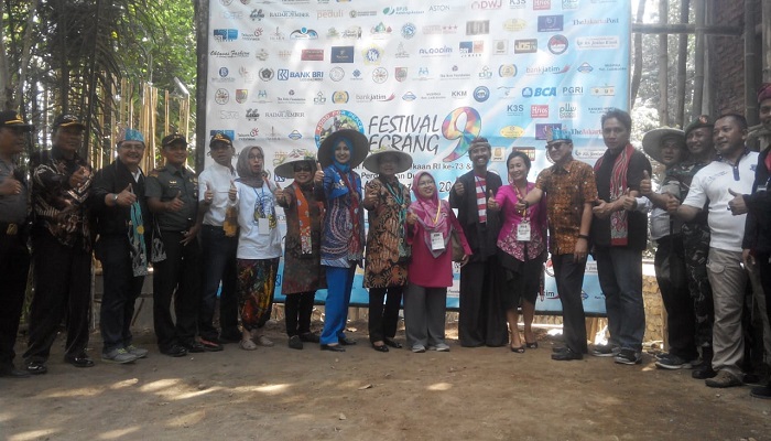 seni budaya jember, jember, komunitas jember, komunitas tanoker, ledokombo, kabupaten jember, fastival engrang, bupati jember, yohana yembise, budaya jember, nusantaranews, nusantara news