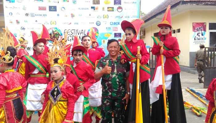 seni budaya jember, jember, komunitas jember, komunitas tanoker, ledokombo, kabupaten jember, fastival engrang, bupati jember, yohana yembise, budaya jember, nusantaranews, nusantara news