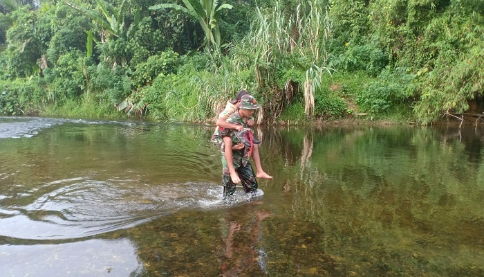 satgas pamtas, kapuas hulu, perbatasan indonesia-malaysia, batalyon 320/badak putih, pos pamtas klawik, desa labian irang, batang lupar, nusantara, nusantara news, nusantaranews, prajurit tni