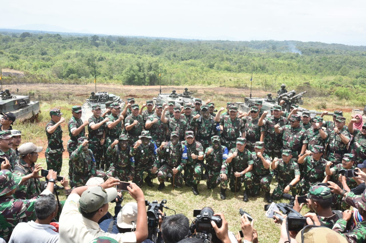 Kepala Staf Angkatan Darat (KSAD), Jenderal TNI Mulyono menyaksikan langsung Latihan Antar Kecabangan (Latancab) TNI AD TA 2018 di daerah latihan Pusat Latihan Tempur (Puslatpur), Kodiklatad, Baturaja, Sumatera Selatan (Sumsel), Kamis (15/11/2018). (Foto: Istimewa)