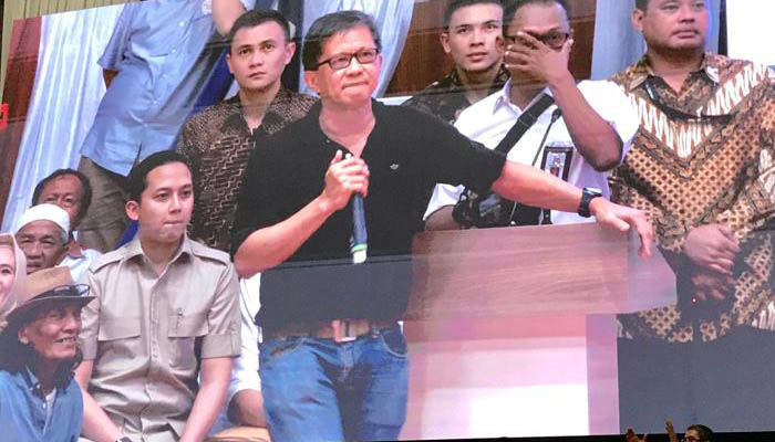 Rocky Gerung Saat Hadiri Acara Deklarasi Alumni Perguruan Tinggi Seluruh Indonesia di Gedung Padepokan Pencak Silat, Taman Mini Indonesia Indah (TMII), Jakarta (Foto Istimewa)