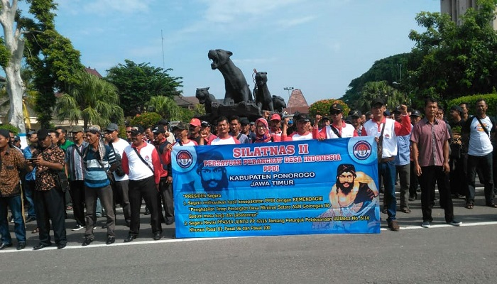 Tagih Janji Jokowi-JK, Ratusan Anggota Perangkat Desa Ponorogo Bertolak ke Jakarta, nusantaranewsco