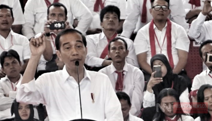 Presiden Joko Widodo berpidato di GOR JAtidiri, Kota Semarang, Jawa Tengah, Minggu (3/2/2019). (Foto: Muh Nurcholis/NUSANTARANEWS.CO)