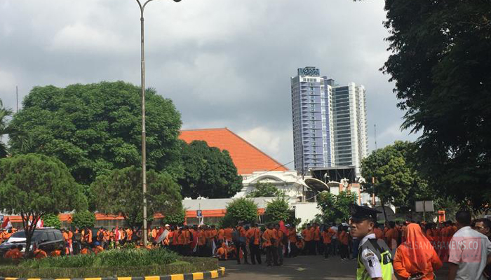 Para Pegawai Pos Menggelar Aksi Demo (Foto Dok. NUSANTARANEWS.CO)