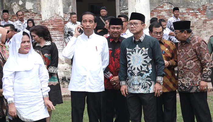 Presiden Joko Widodo saat mengunjungi Benteng Pendem Van Den Bosch yang terletak di Kelurahan Pelem, Kecamatan Ngawi, Kabupaten Ngawi, Sabtu (1/2/2019). (Foto: Dok. NUSANTARANEWS.CO)