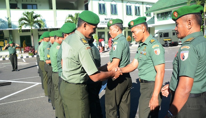 Sebanyak 14 Personel Korem Baladhika Jaya Menyandang Pangkat Baru