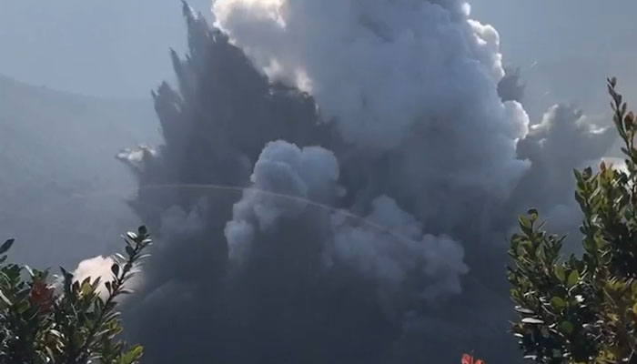 Gunung Tangkuban Parahu Erupsi Kolom Abu Capai 200 Meter. (Foto Istimewa)