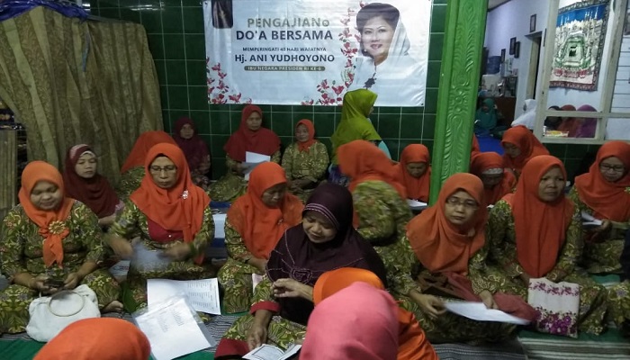 masyarakat ponorogo, kirim doa, almarhumah, ani yudhoyono, nusantaranews