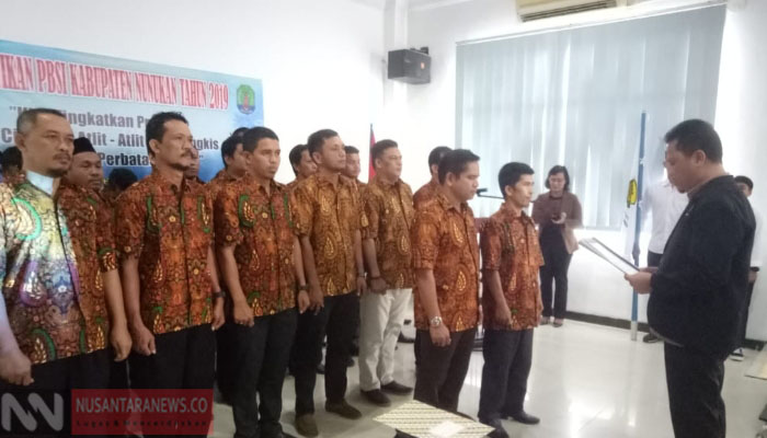 Pelantikan Pengurus Baru PBSI Nunukan (Foto: NUSANTARANEWS.CO/Edy Santri).