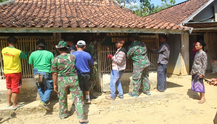 rumah tidak layak huni, sampang, satgas tmmd, nusantaranews