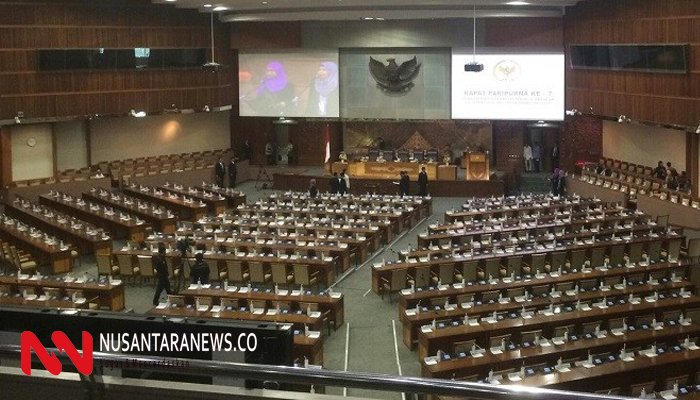 Rapat Paripurna DPR RI (Foto: NUSANTARANEWS.CO/Andika).