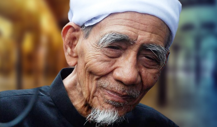 Wafatnya Mbah Moen Bertepatan Dengan Tanggal Rosulullah Terima Wahyu Pertama. (FOTO: Dok. warta photo)