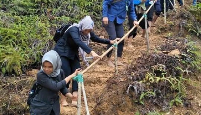 Diguyur Hujan, Bupati Nunukan Jalan Kaki Peringati Hari Sumpah Pemuda