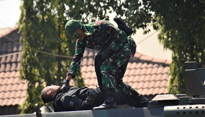 parade defile, drama kolosal, hut tni, makodam V brawijaya, nusantaranews