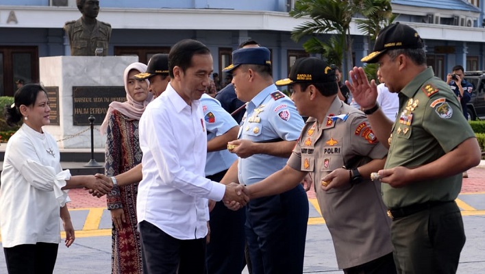 Presiden Jokowi dan Ibu Negara Bertolak ke Papua Barat