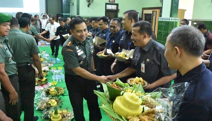 suasana hut tni, 74, tni, bupati madiun, tumpeng, nusantara news