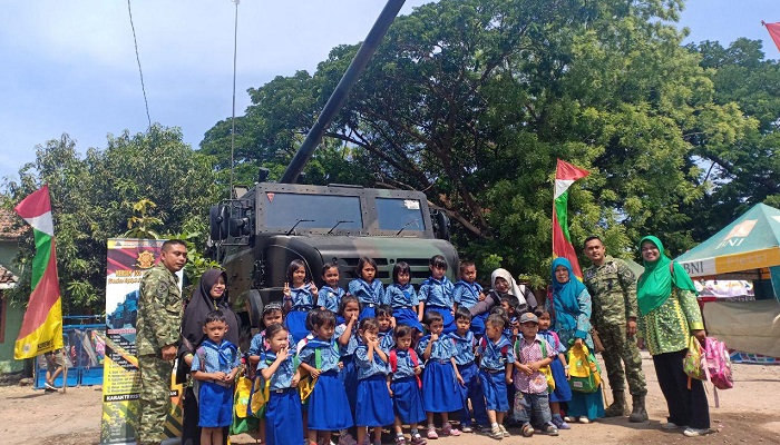 meriam caesar, primadona, warga madiun, pameran alutsista, alutsista tni, nusantaranews