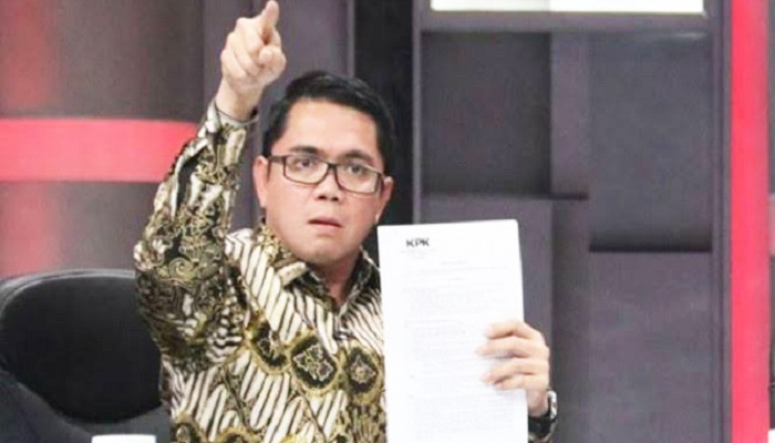 lp3es, arteria dahlan, sikap arteria, emil salim, jati diri, anggota dewan, nusantaranews