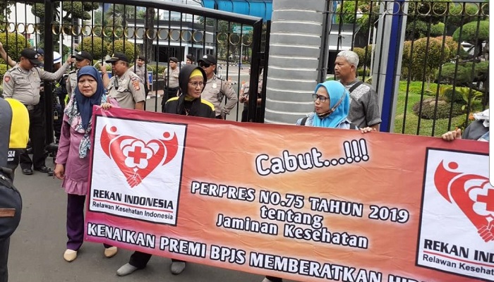 Sengsarakan Rakyat, Kementerian Keuangan Didesak Batalkan Kenaikan Iuran BPJS