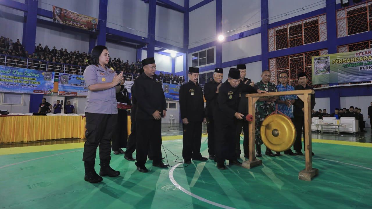 65 Pengurus dan 11 Dewan Pertimbangan Perguruan Silat Lamongan Dilantik