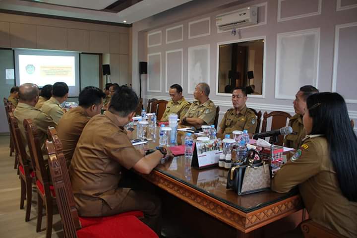 Uji Materi Staf Ahli Kemasyarakatan dengan Bupati Landak, Senin (20/1/2020)