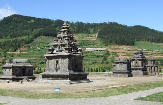 Kumpulan Candi di Dieng, bukti peninggalan Maharaja Sanjaya dari kerajaan Mataram / Medang . (Eddy S)