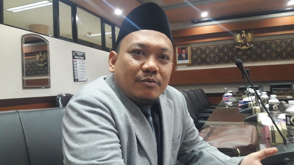 anggota komisi B DPRD Jatim Rohani Siswanto