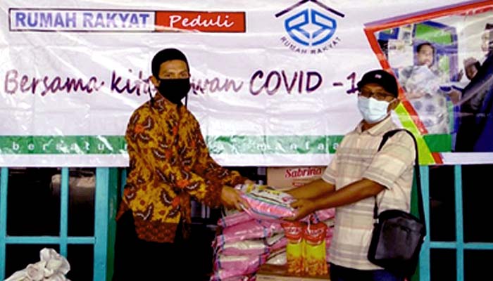 Rumah Rakyat Sumenep bagikan paket sembako pada masyarakat terdampak Covid-19