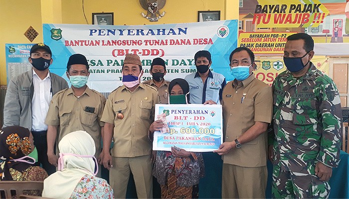 Peduli dampak Covid-19, Pemdes Pekamban Daya Kecamatan Pragaan Kabupaten Sumenep salurkan bantuan langsung tunai