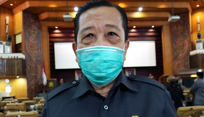 Pandemi Covid-19 masih tinggi, legislator Golkar dorong Pemda di Jatim gelar rapid test massal.