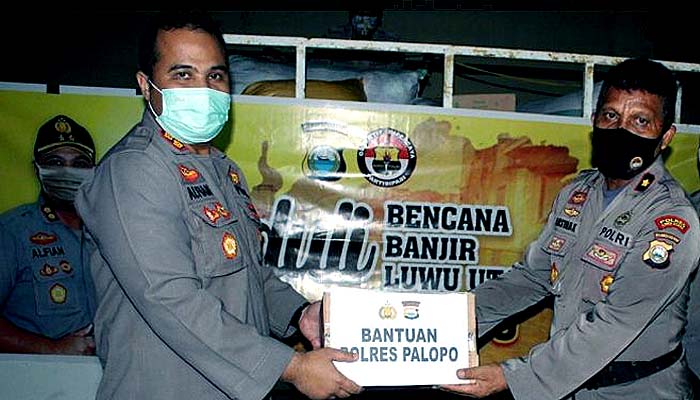 Peduli Korban Banjir Bandang di Masamba, Kapolres Palopo Salurkan Bantuan fisik dan Sembako