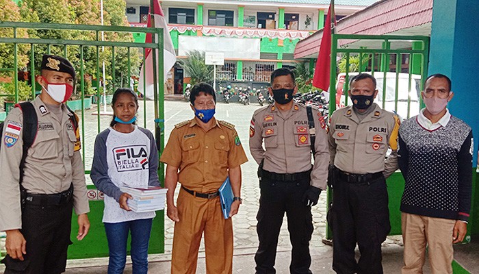 Berkat Polres Nunukan, Theresia dapat kembali bersekolah.