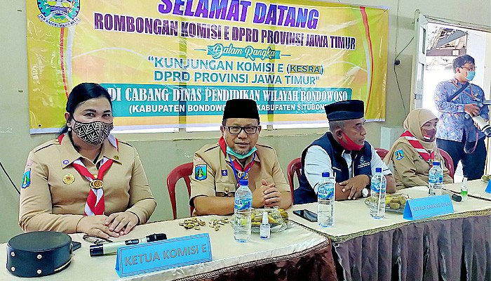 Kesejahteraan guru tidak tetap di Jatim memprihatinkan.