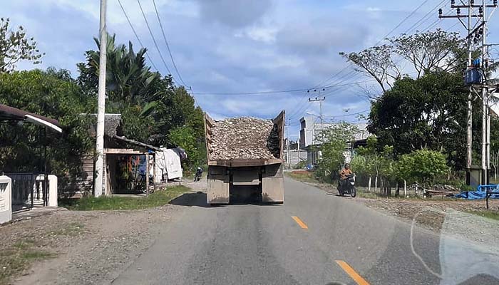 Satlantas Abdya akan tindak tegas truk pengangkut galian C tanpa terpal.